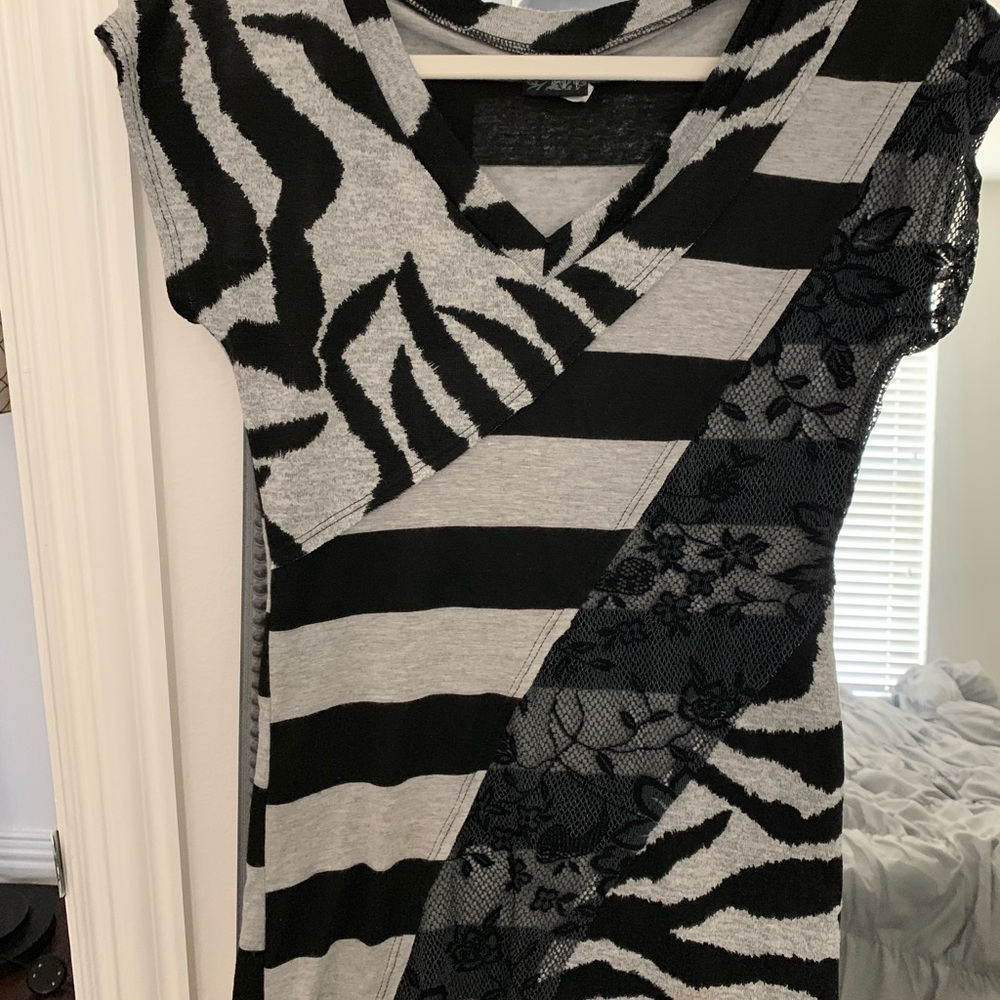 Daytrip shirt Small from buckle black lace